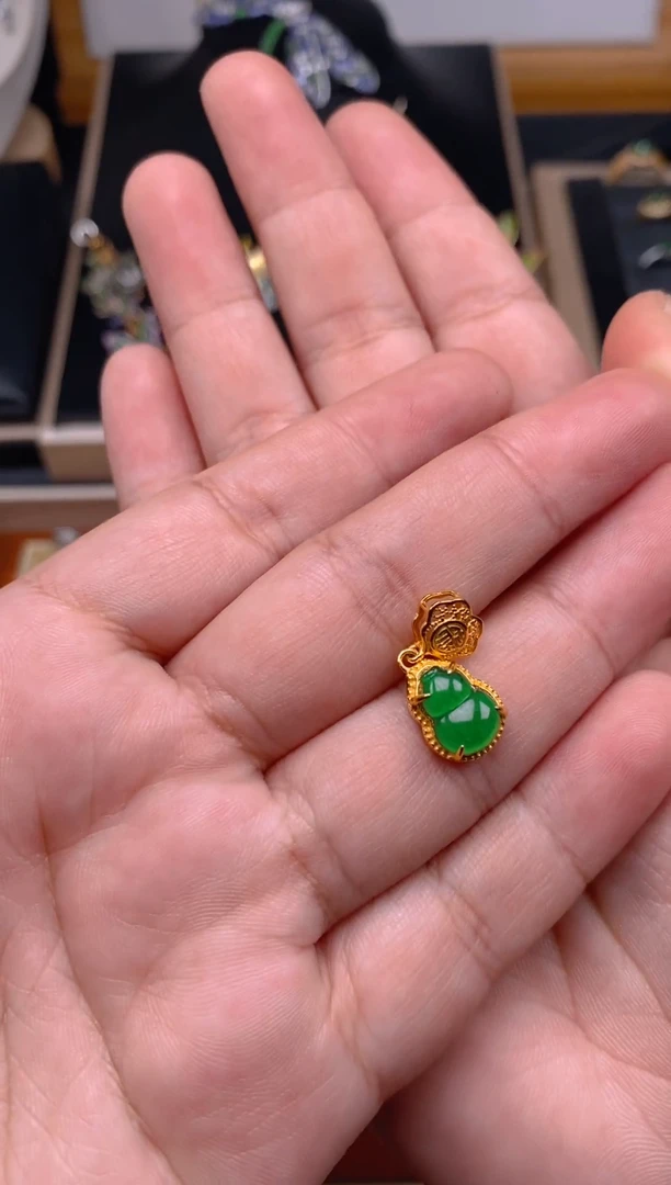 【闪购商品】翡翠吊坠(不含链)银S925镶嵌葫芦