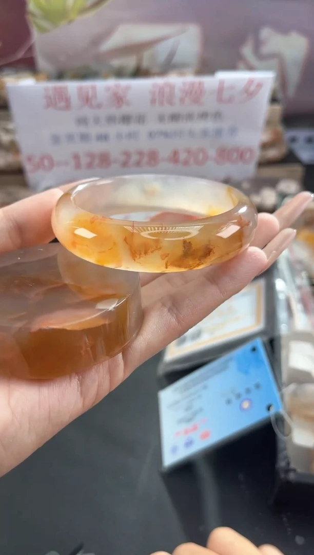 未镶嵌手镯石英质玉56