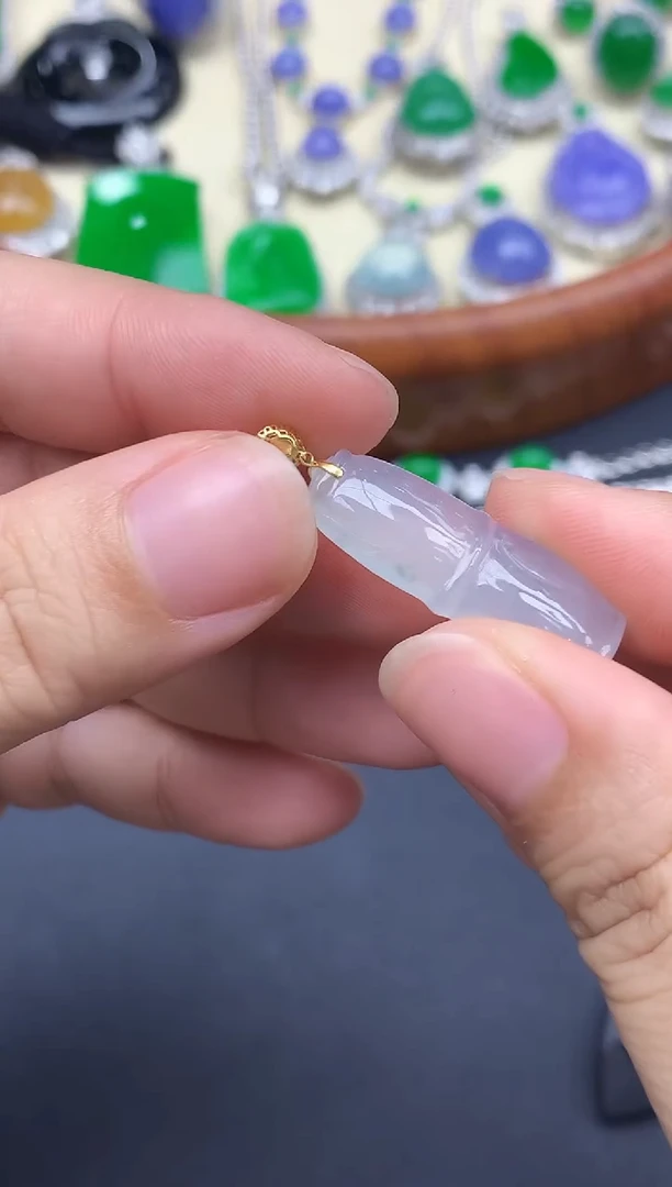 颈饰18K金镶嵌翡翠19-中国好珍宝