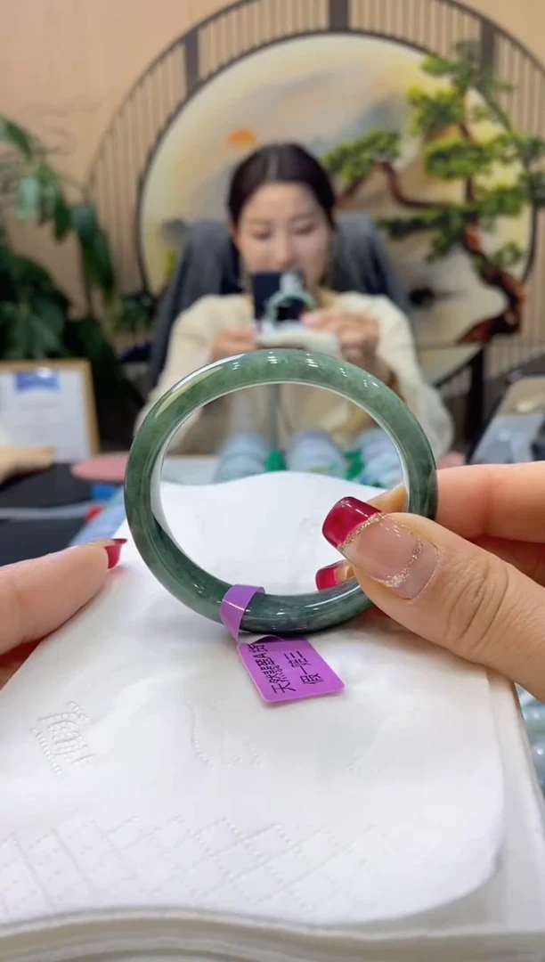 【闪购商品】翡翠手镯未镶嵌99900773