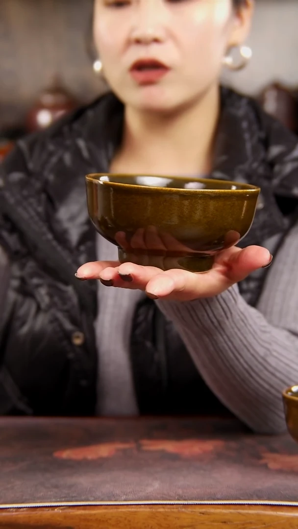 鳝鱼黄色的碗直径13左右拍一发二