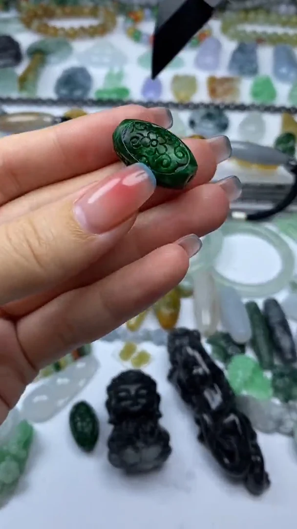 未镶嵌定制翡翠丰*毛货定制不退不换