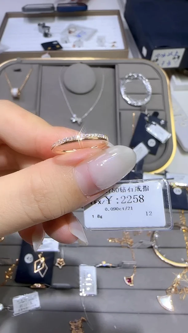 18K金镶嵌戒指/指环钻石1875