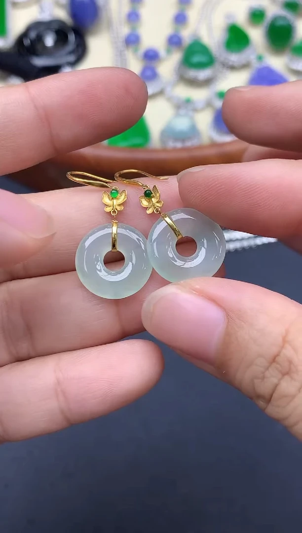 颈饰18K金镶嵌翡翠130-中国好珍宝