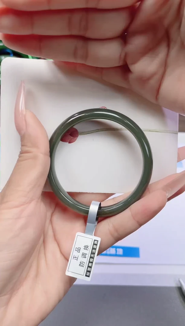 未镶嵌手镯和田玉19-且末56