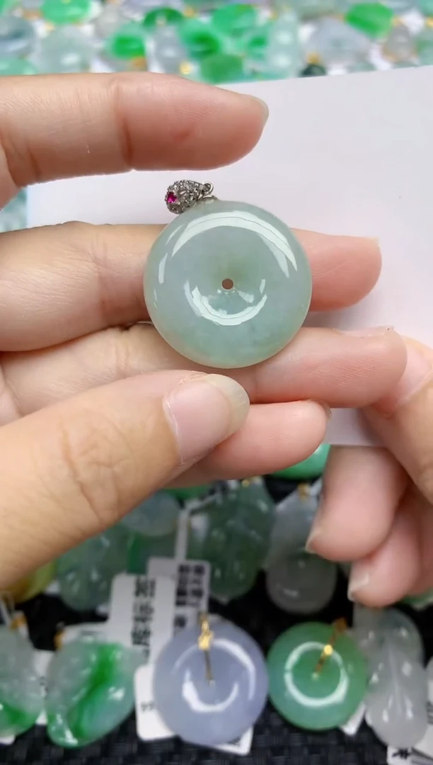 翡翠未镶嵌颈饰天然A货翡翠