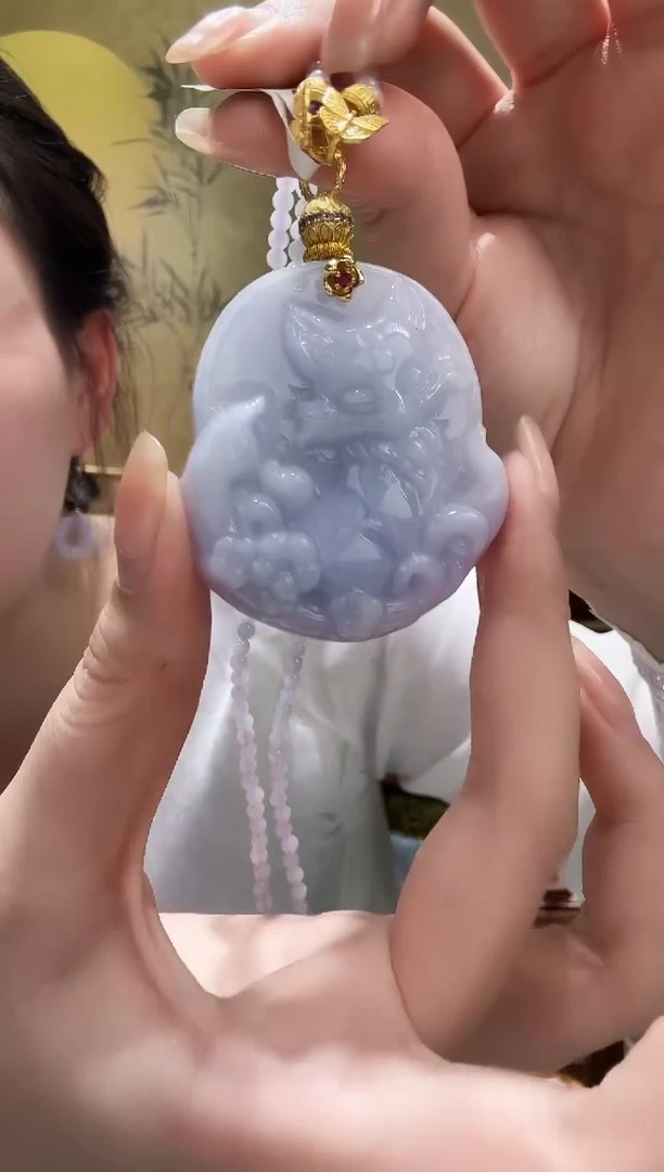 颈饰未镶嵌翡翠吊坠