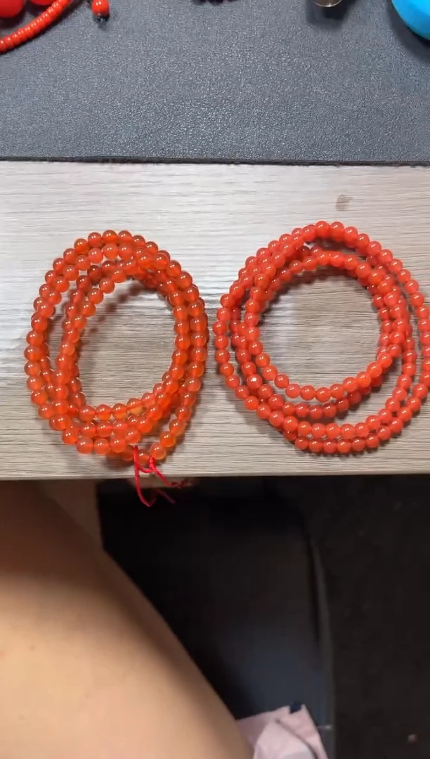 未镶嵌珠子南红玛瑙朝**拾珠子