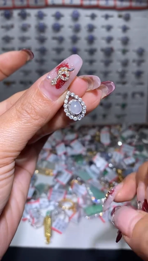 【闪购商品】翡翠戒指银S925镶嵌天然a货翡翠