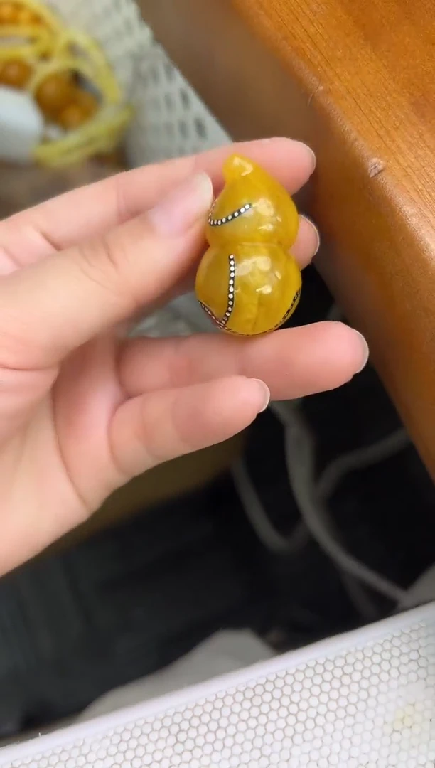 未镶嵌蜜蜡裸石蜜蜡吊坠