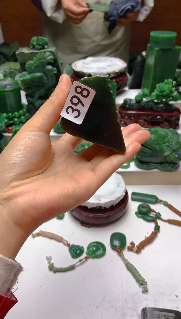 未镶嵌和田玉摆件1