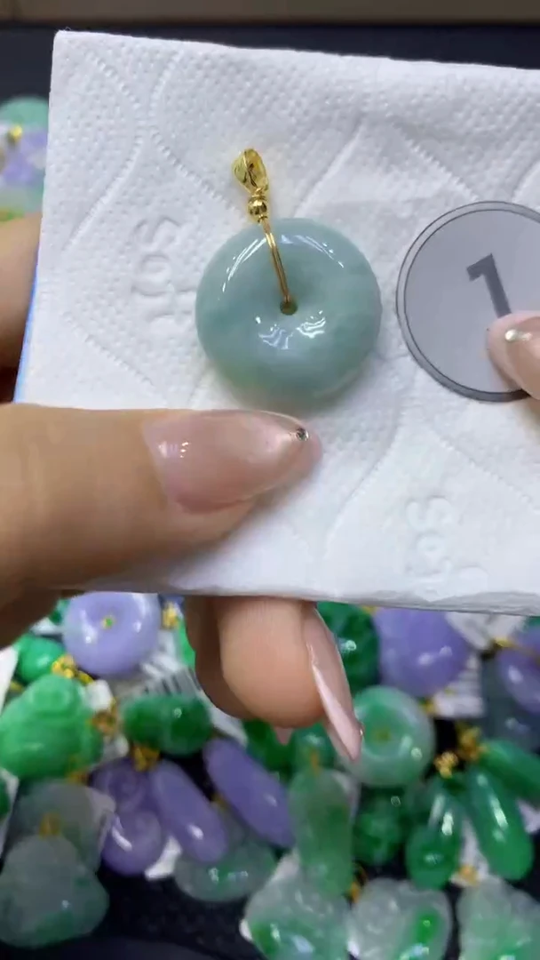 颈饰未镶嵌翡翠天然缅甸翡翠A货