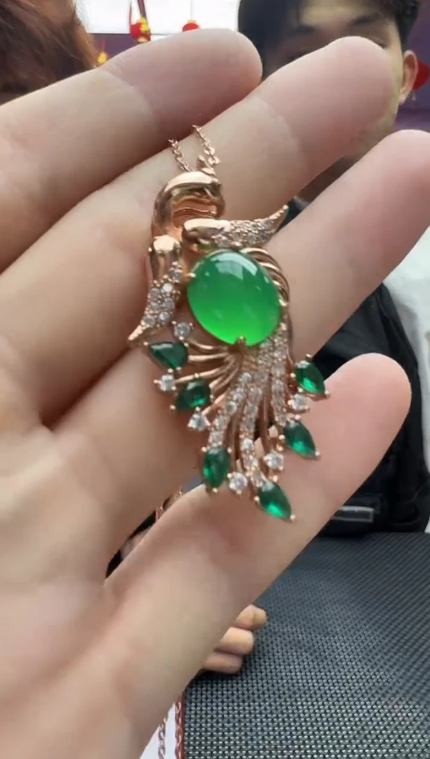 玛瑙/玉髓颈饰合金吊坠