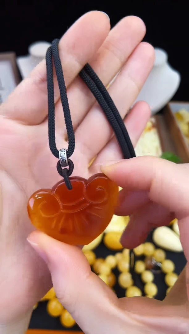 琥珀未镶嵌珠宝奇石柒月
