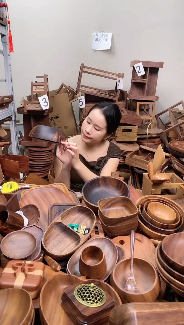 南美胡桃木碗20*7cm  内销 有木结  深色