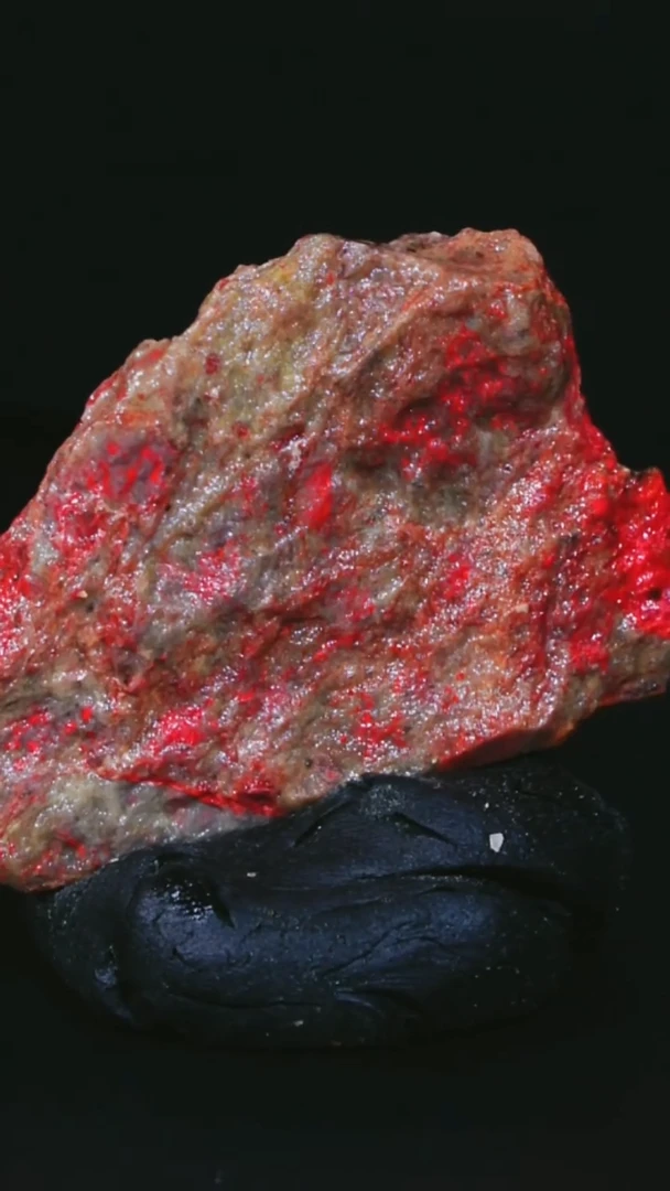 昌化石昌化鸡血石