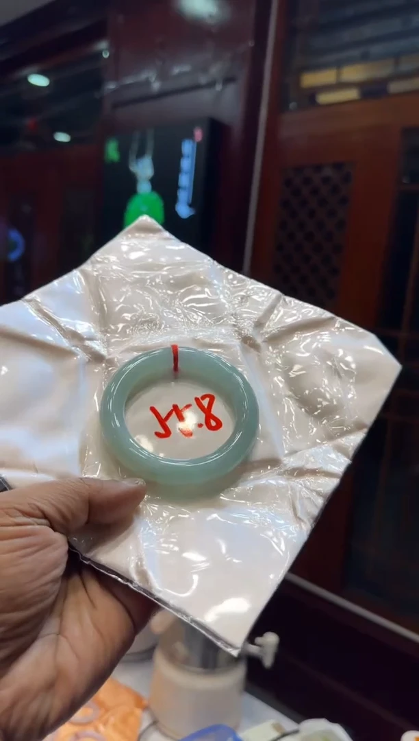 未镶嵌手镯翡翠手镯