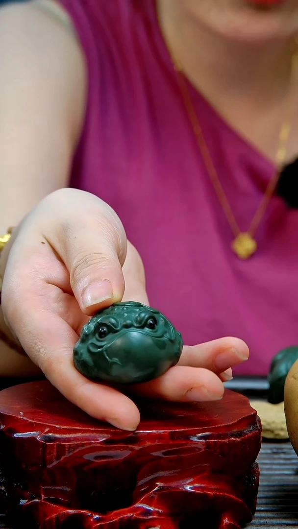 紫砂原矿紫砂茶宠摆件绿泥金蟾