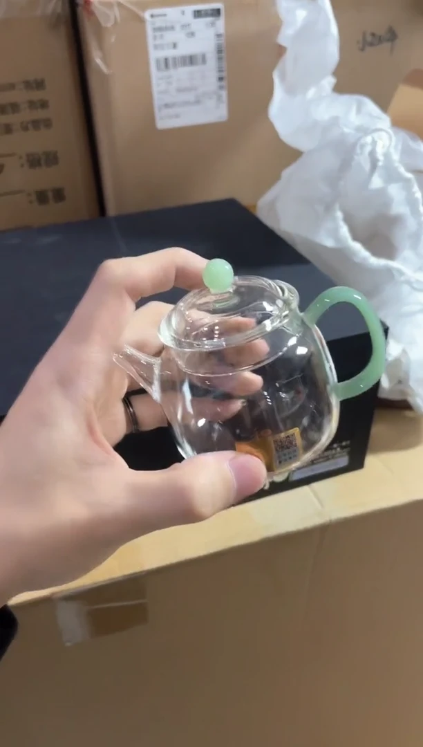 【闪购商品】言卿壶浅玉色。。。