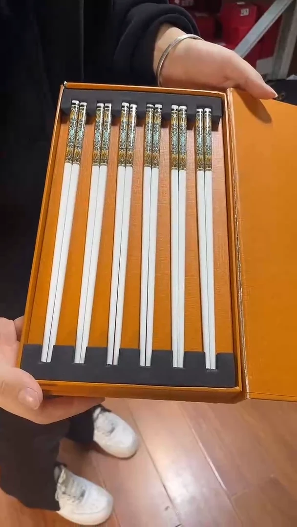 杯鸿辉家品牌瓷器，京东包邮！