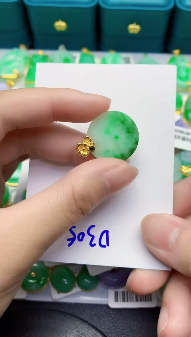 翡翠未镶嵌颈饰000000000