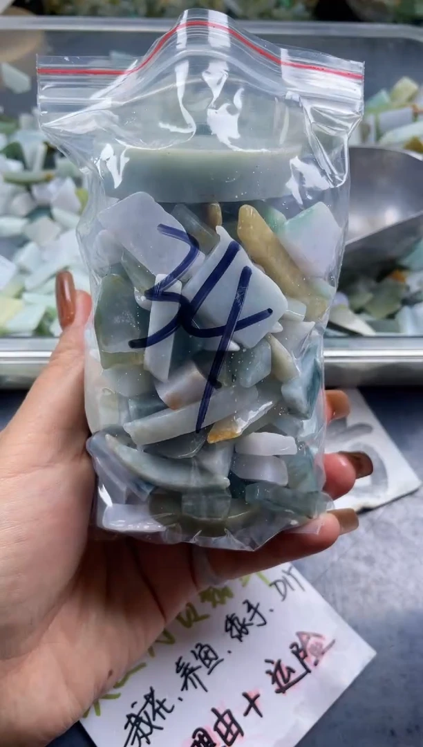 配石翡翠天然翡翠小号500克送镯心34