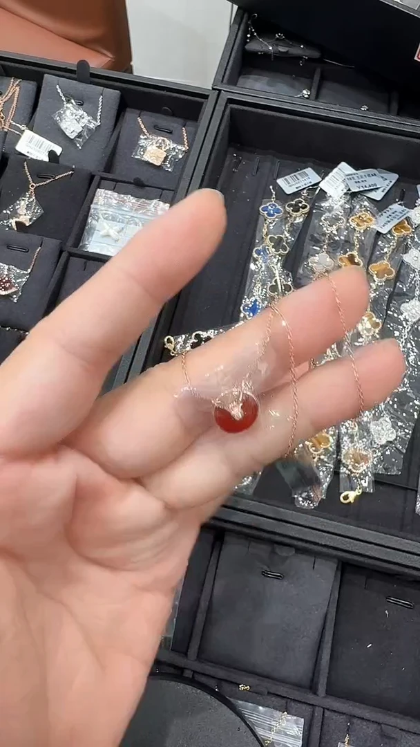 18K金镶嵌套链玛瑙/玉髓红色护护套链