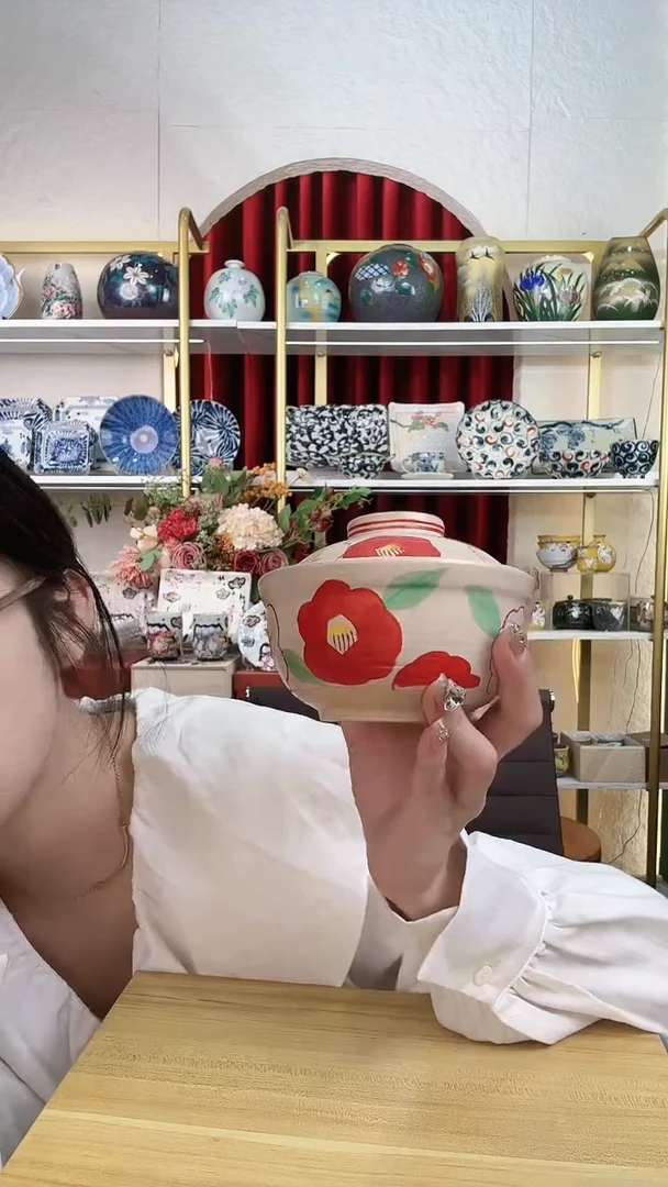 陶瓷濑户烧红花盖碗一个