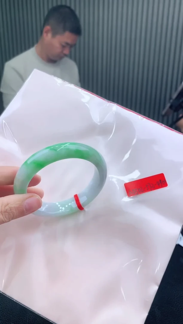 未镶嵌手镯翡翠56