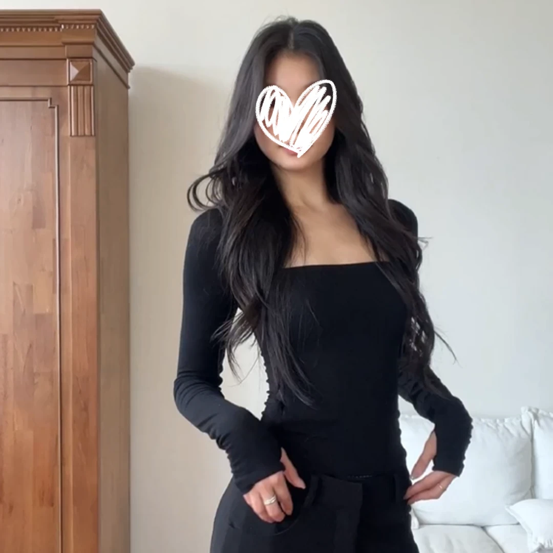 2025秋季新款设计感方领长袖T恤正肩辣妹修身显瘦百搭纯欲女上衣