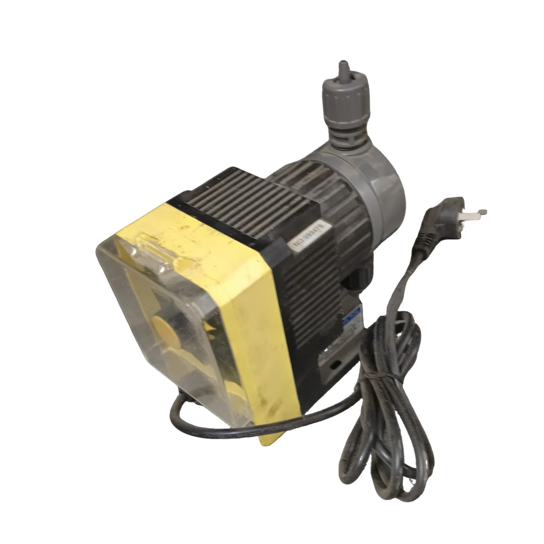 低价出售JLM0804力高塑料电磁计量泵