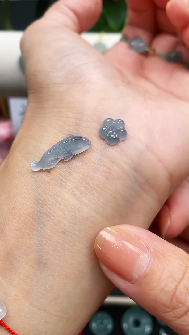 翡翠裸石梵*翡翠锦鲤小花