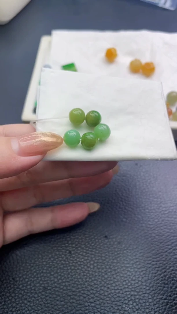 未镶嵌定制翡翠芷*珠子