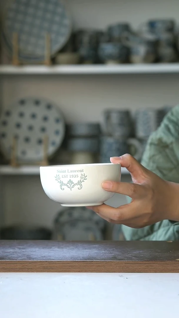 陶瓷微瑕出法Sl浮雕卷草纹奶白米饭碗11cm@4-2@