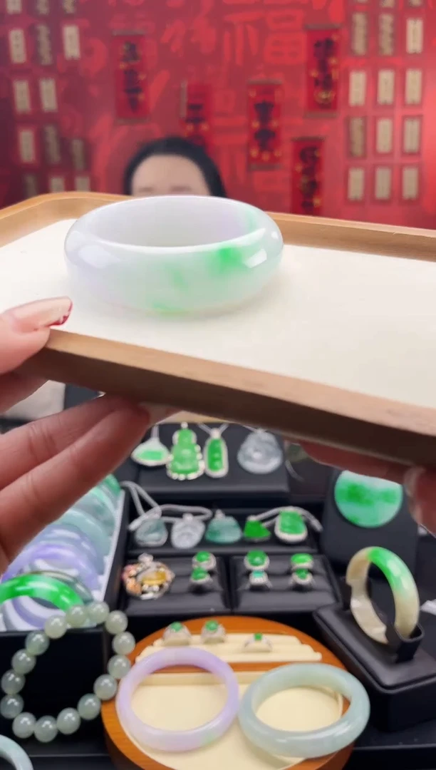 【闪购商品】翡翠手镯未镶嵌手镯