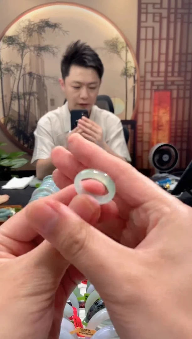 未镶嵌戒圈翡翠多****朵000078058/多样性发货