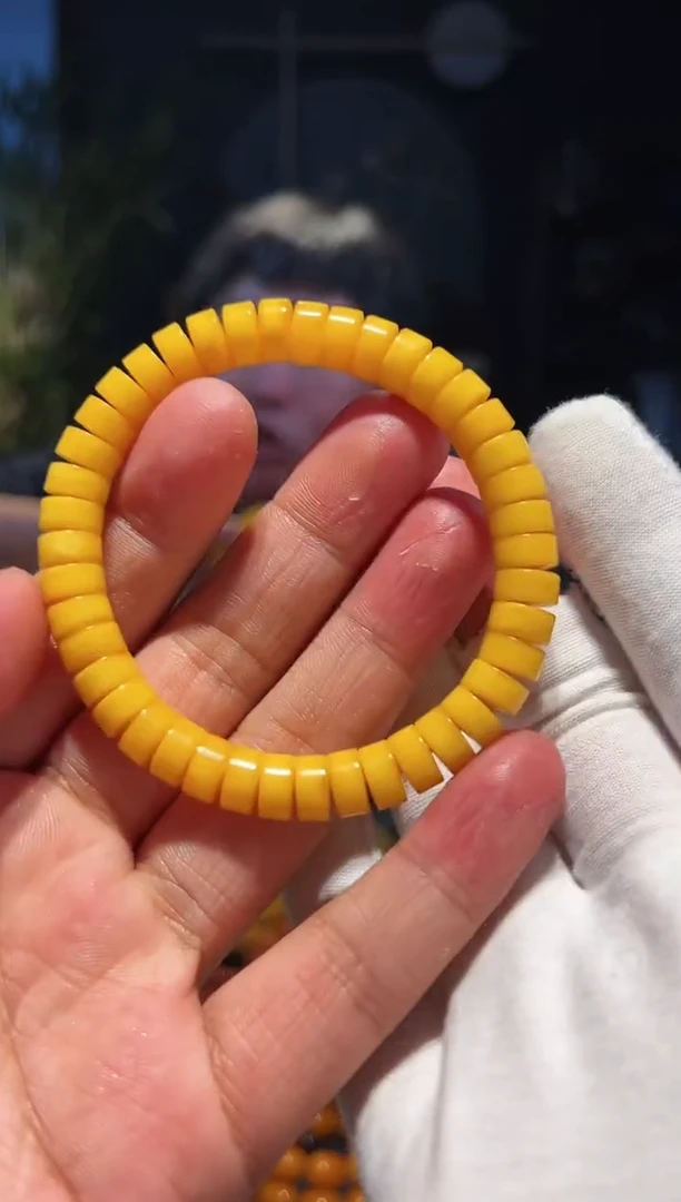 未镶嵌蜜蜡手串8大+单圈