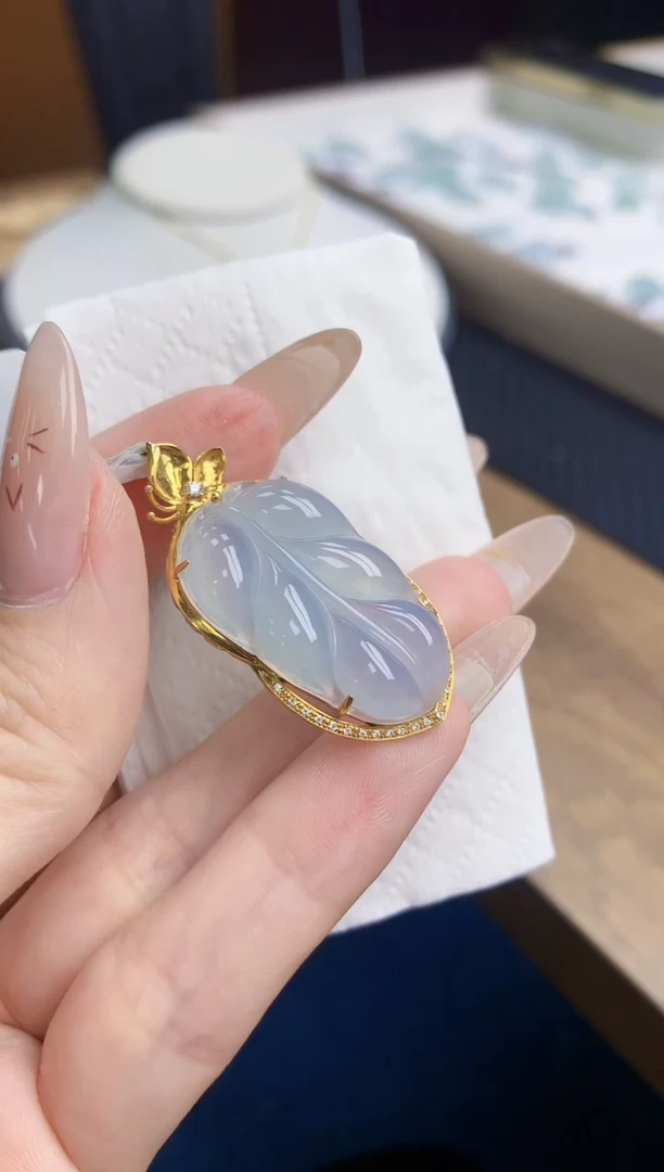 翡翠18K金镶嵌颈饰122    天然翡翠A货