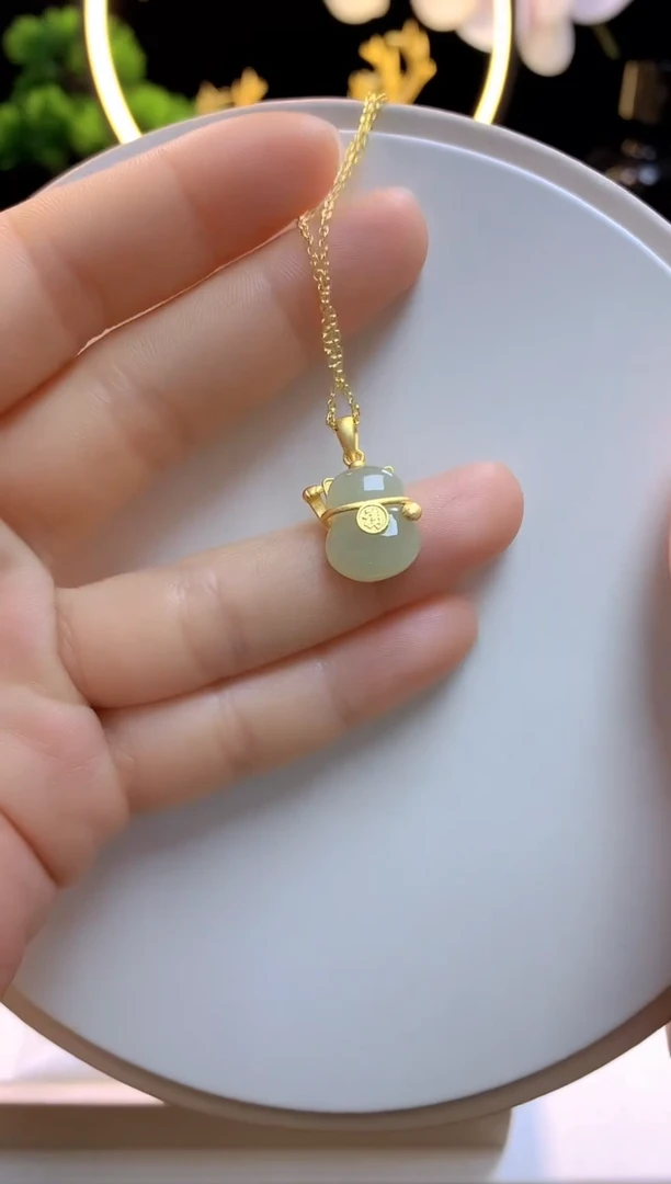 【闪购商品】和田玉吊坠银S925镀金镶嵌小猫