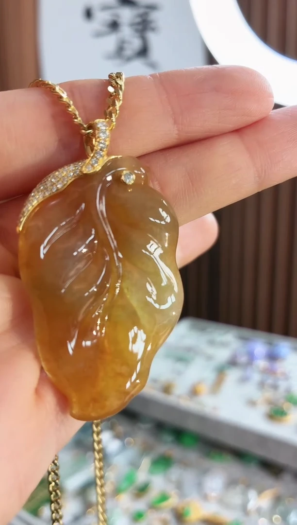 吊坠(不含链)18K金镶嵌翡翠吊坠