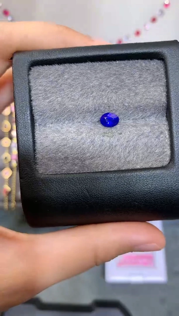 【闪购商品】定制蓝宝石裸石未镶嵌椭圆 蓝宝石 0.90ct