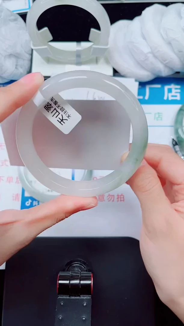 未镶嵌手镯石英质玉161-62/63