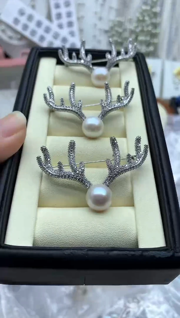 未镶嵌胸饰淡水珍珠多样性发其一