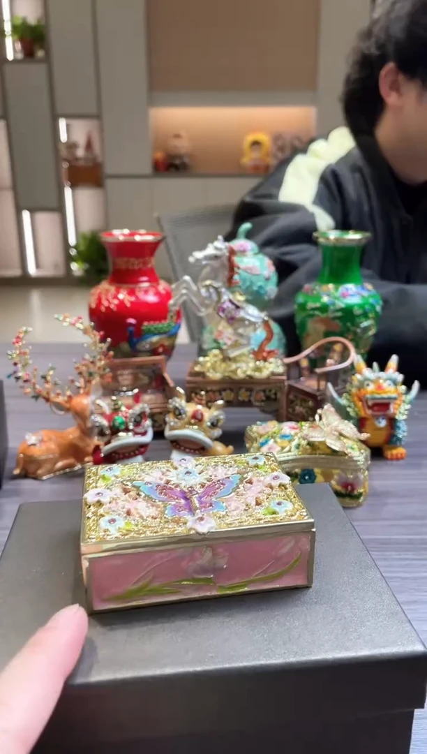 摆件珐琅彩七宝烧首饰盒