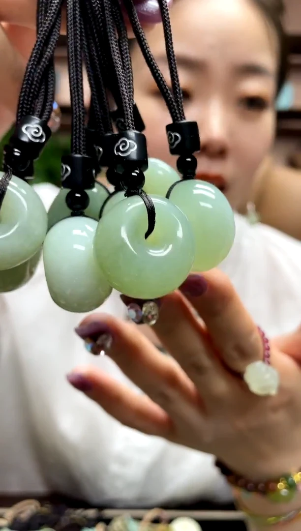 岫玉未镶嵌吊坠多样性发货其中发一