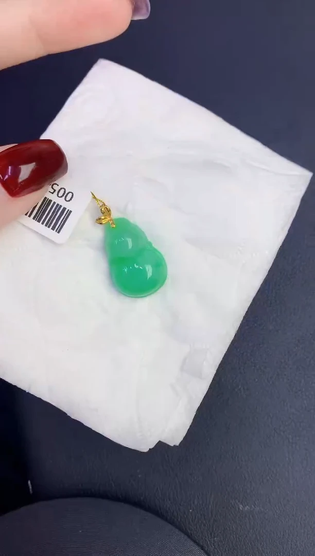 颈饰18K金镶嵌翡翠缅甸天然翡翠a货