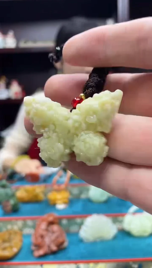 未镶嵌岫玉吊坠·