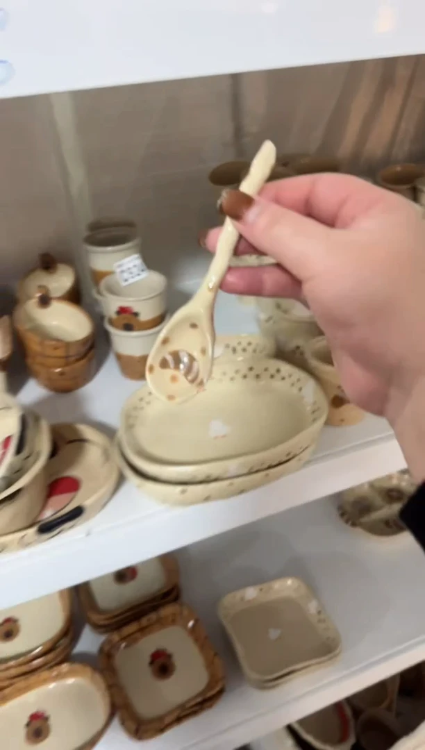 【闪购商品】面包手捏勺子高温瓷器