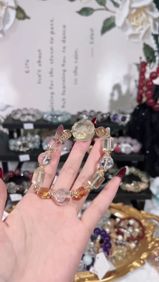【闪购商品】水晶手链未镶嵌天然水晶默认微瑕 多样性发货发其一