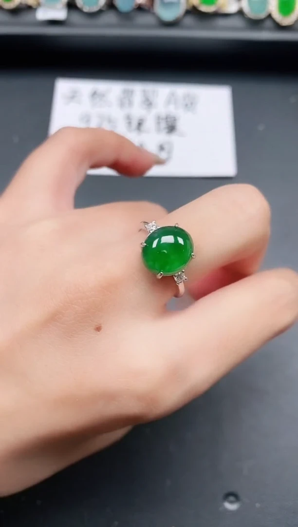 翡翠戒指银S925镶嵌111